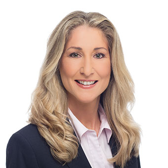 Tiffani Bova Headshot